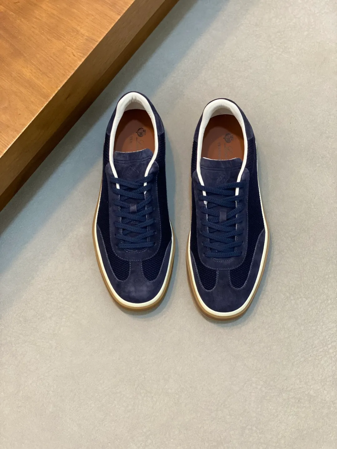 P420 Loro Piana - classic casual shoes, men's lace-up casual shoes and sneakers, high-quality lightweight and comfortable fabrics, suitable for outdoor leisure, the color scheme is young and energetic, it goes great with sportswear or casual suits! Code number: 39-44 (38, 45, 46, can be customized No. 088